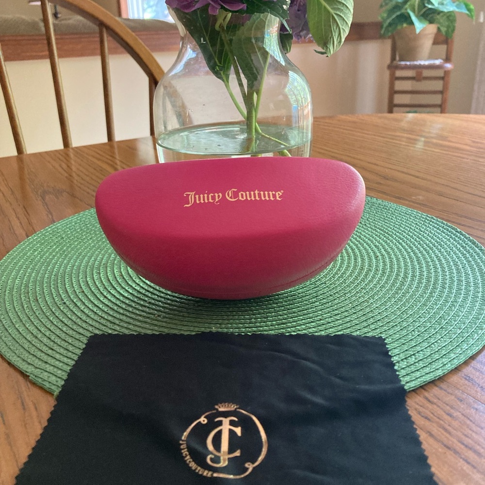 Juicy couture, eyeglass case